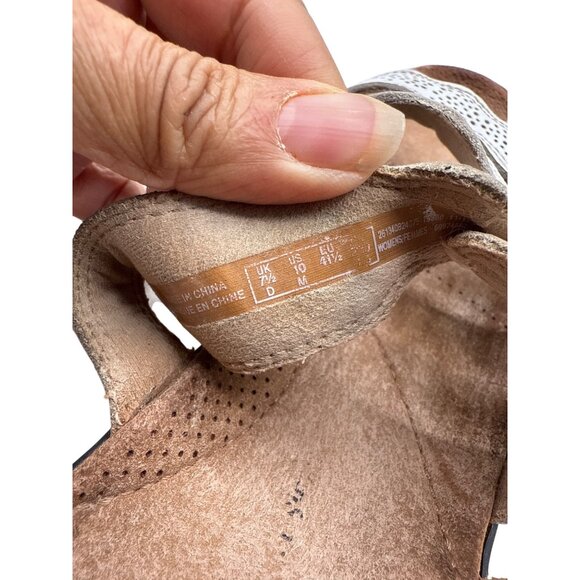 Clarks Size 10 White Perforated Leather Slide Sandals With Button Accents - Picture 10 of 10